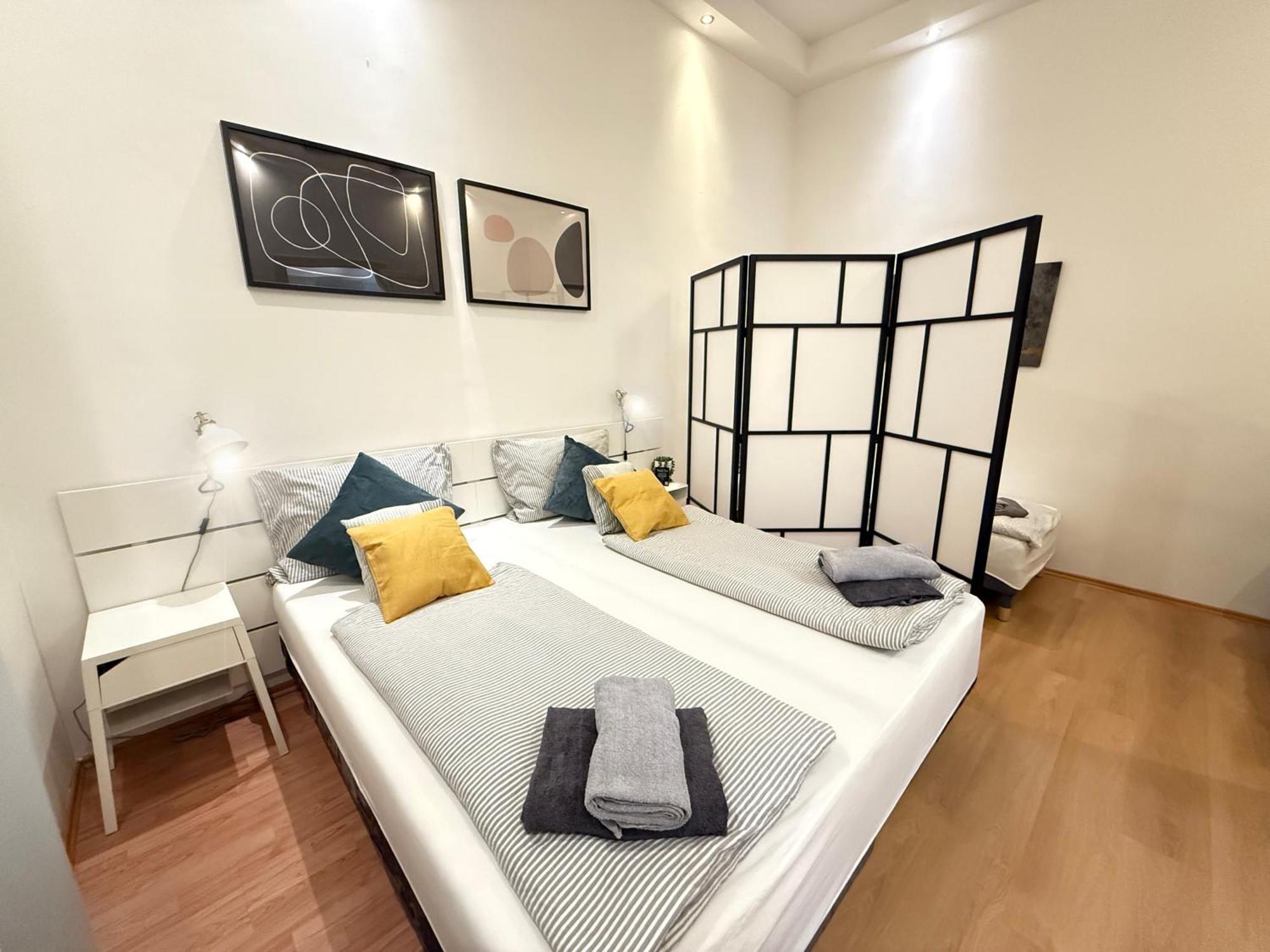 Kazincy -szimpla Kert 1br Apartman