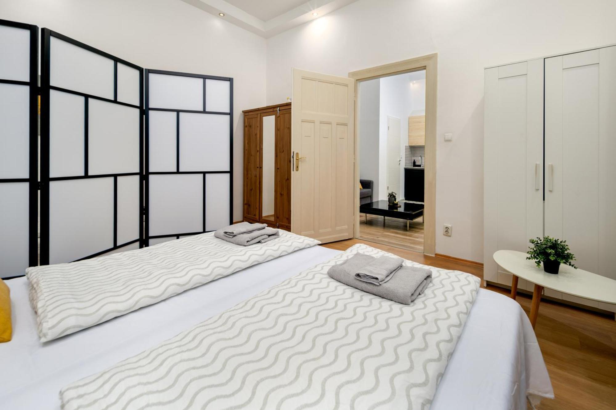 Apartman Kazincy -szimpla Kert 1br *
