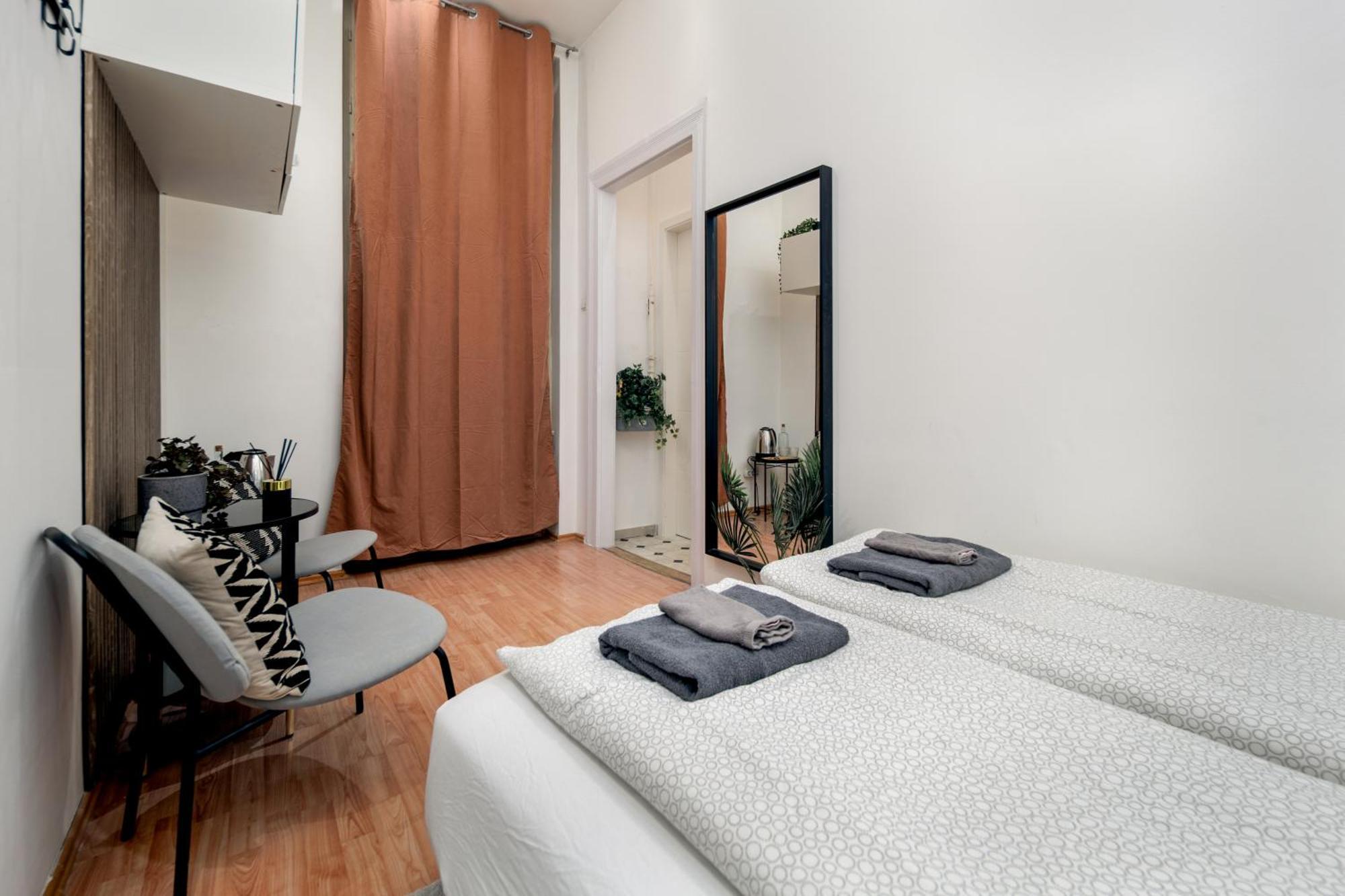 Stylish&spacious ! Location Kazincy Netflix