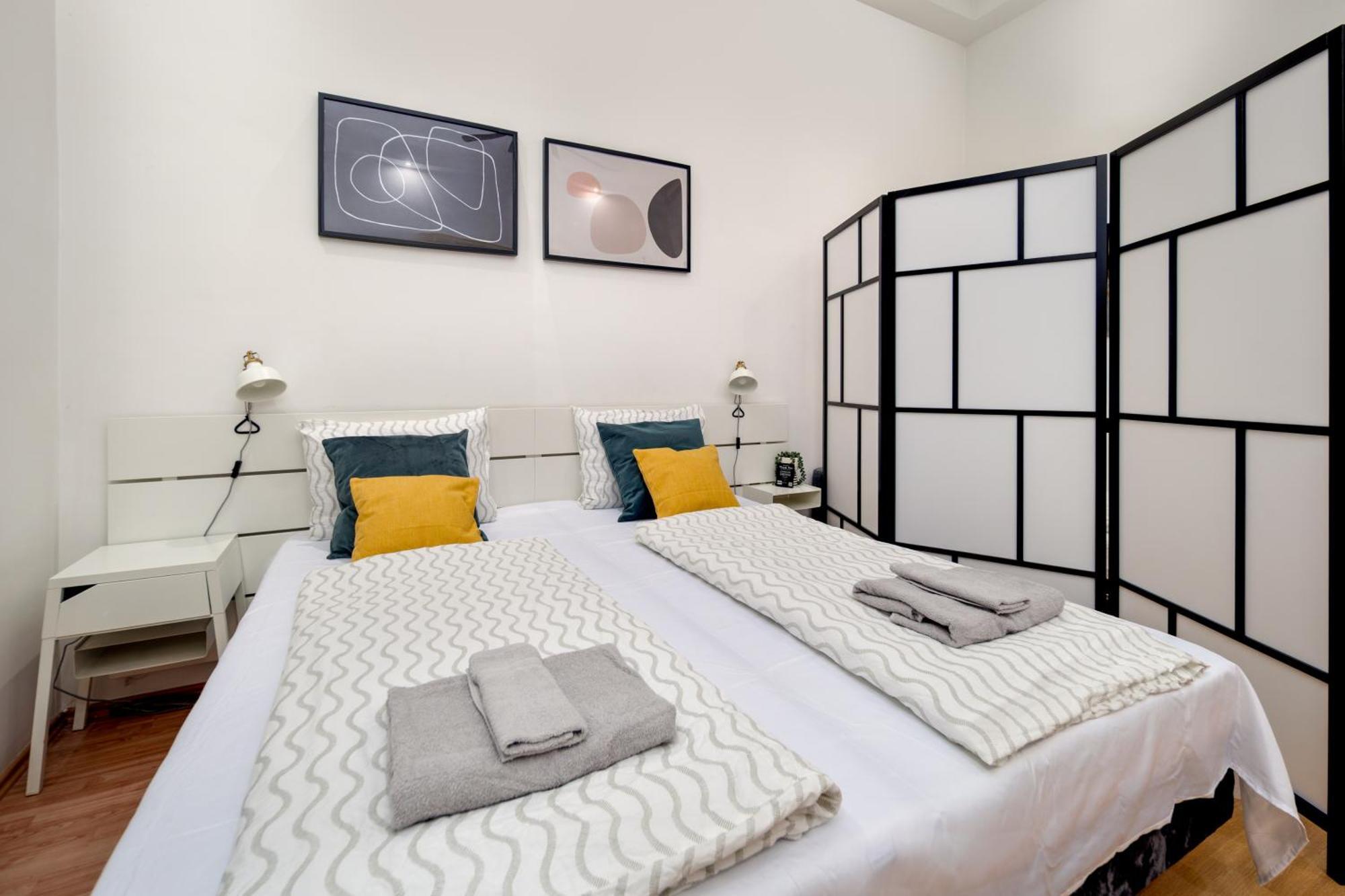 Kazincy -szimpla Kert 1br Apartman