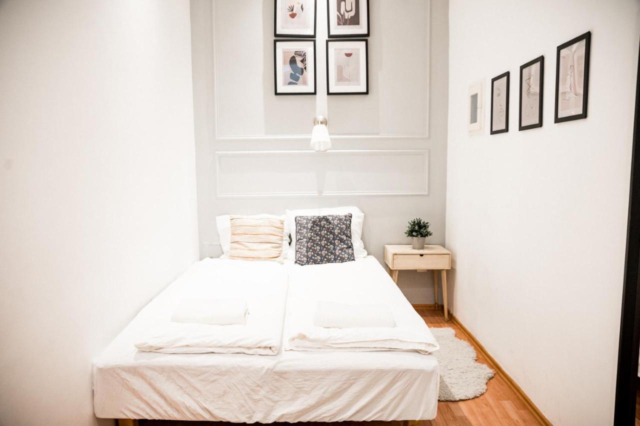 Stylish&spacious ! Location Kazincy Netflix Apartamento *